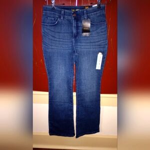Lee Bootcut Easy Fit jeans size 8 short